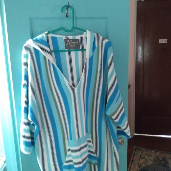 Sweater - Picture 1 of 2